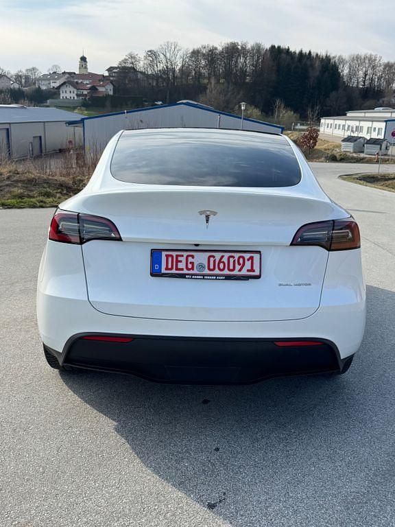 Gebraucht Tesla Model Y 378 kW (514 PS) 2023 Weiß SUV