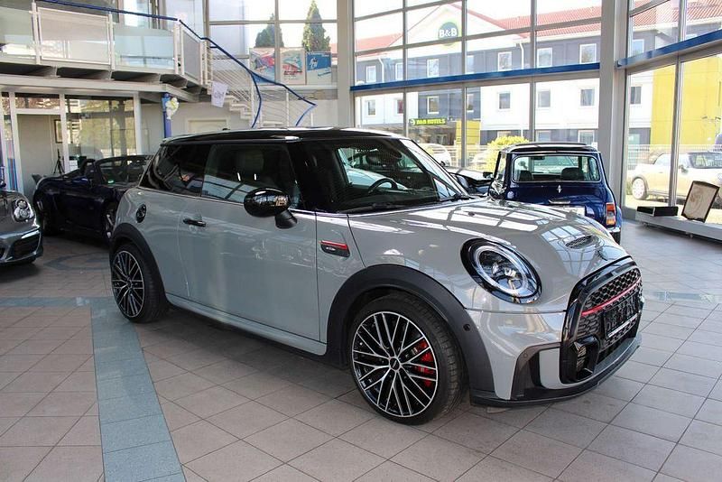 Gebraucht Mini John Cooper Works 231 PS (169 kW) 2021 Moonwalk grey (metallic) Kleinwagen