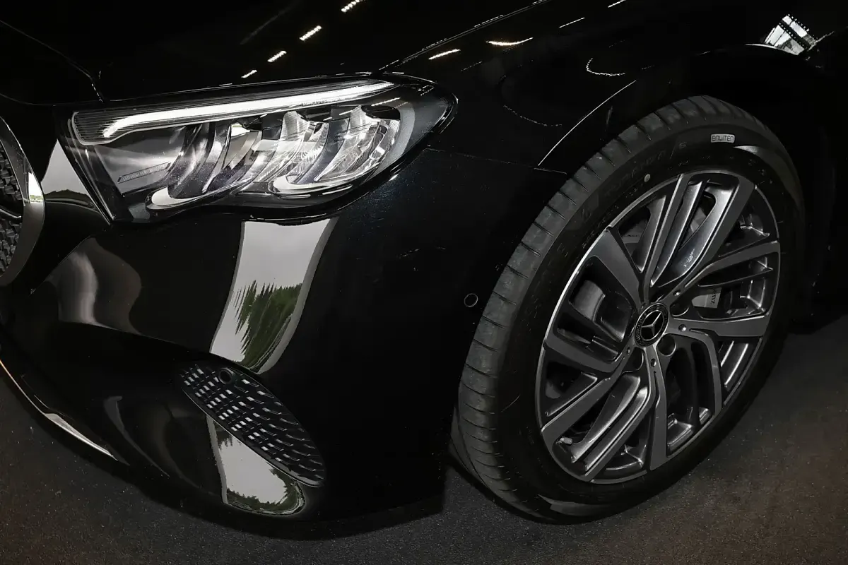 Gebraucht Mercedes E300 Avantgarde 197 PS (144 kW) 2025 Metalliclack obsidianschwarz Kombi