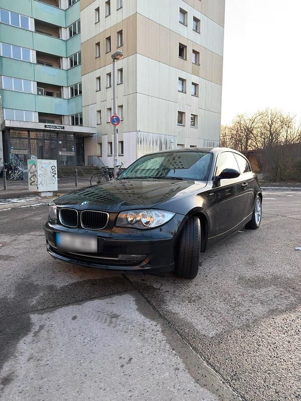 Gebraucht BMW 118 143 PS (105 kW) 2008 Schwarz Kleinwagen