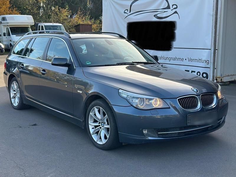 Grau Gebraucht 2009 BMW 525 Kombi | 2.499 € (Guter Preis) - Bild 1/4