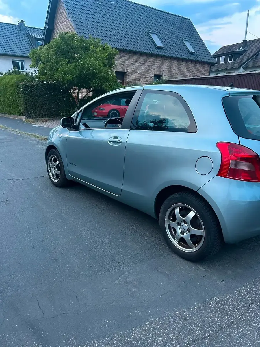 Gebraucht Toyota Yaris Sol 87 PS (63 kW) 2006 Grau Kleinwagen