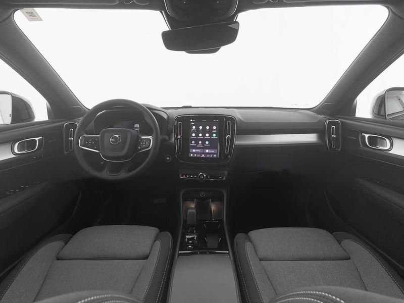 Gebraucht Volvo XC40 Plus 163 PS (119 kW) 2025 Schwarz SUV