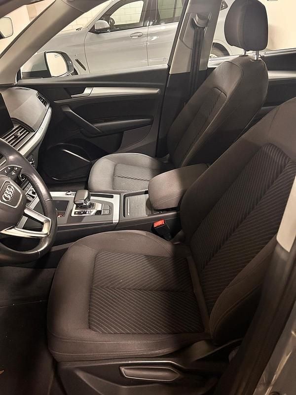 Second-hand Audi Q5 Advanced 204 CP (150 kW) 2022 Argintiu SUV