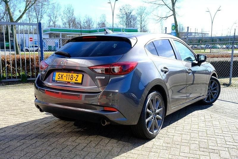Gebraucht Mazda 3 120 PS (88 kW) 2018 Grau Limousine