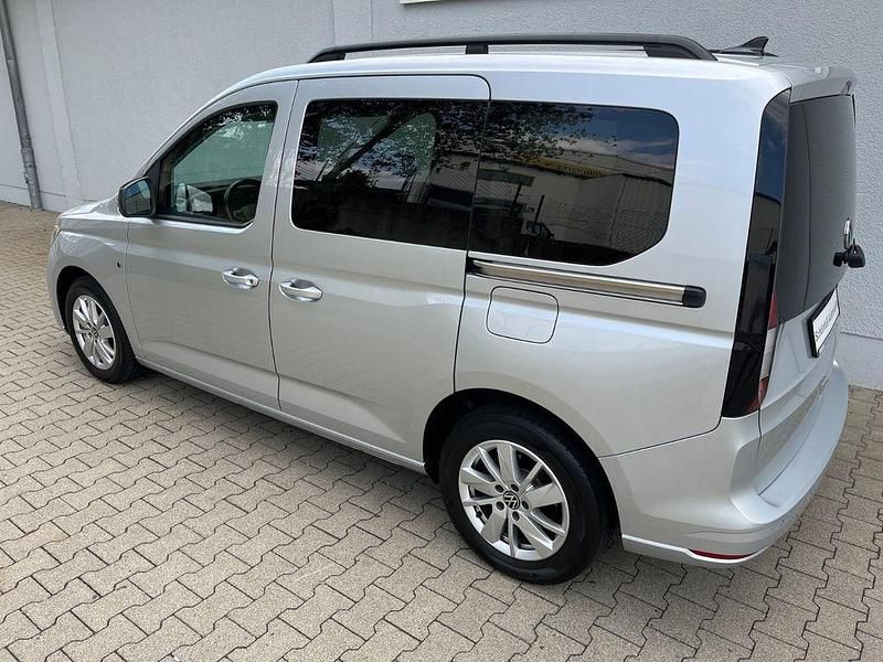Gebraucht VW Caddy Life 122 PS (89 kW) 2022 Silber Van / Kleinbus