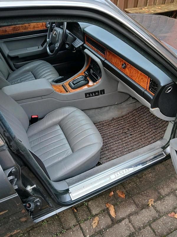 Gebraucht Jaguar XJ40 197 PS (144 kW) 1989 Grau Limousine