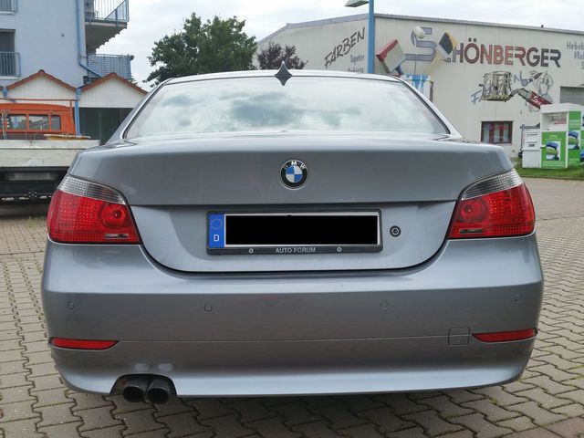 Gebraucht BMW 520 170 PS (125 kW) 2003 Grau metallic Limousine