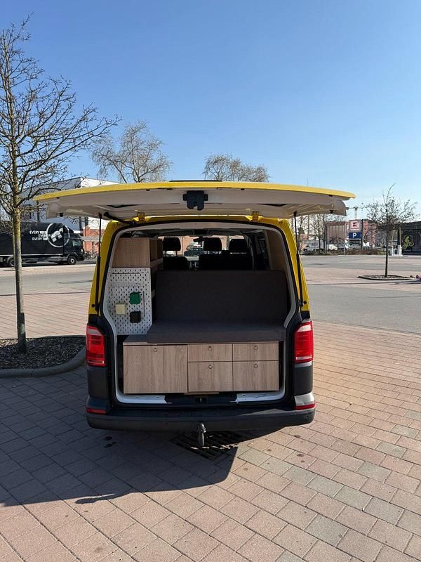 Gebraucht VW Transporter 102 PS (75 kW) 2016 Gelb Van