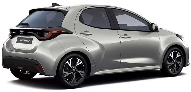 Neu Toyota Yaris Hybrid Comfort 116 PS (85 kW) 2025 Shimmering silver metallic Kleinwagen