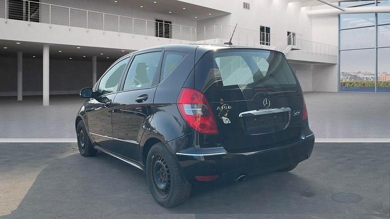 Gebraucht Mercedes A150 95 PS (69 kW) 2008 Kosmosschwarz Kleinwagen