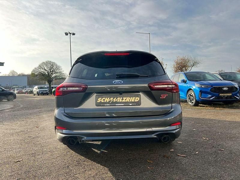 Gebraucht Ford Focus ST 280 PS (205 kW) 2024 Magneticgrau (metallic) Kombi
