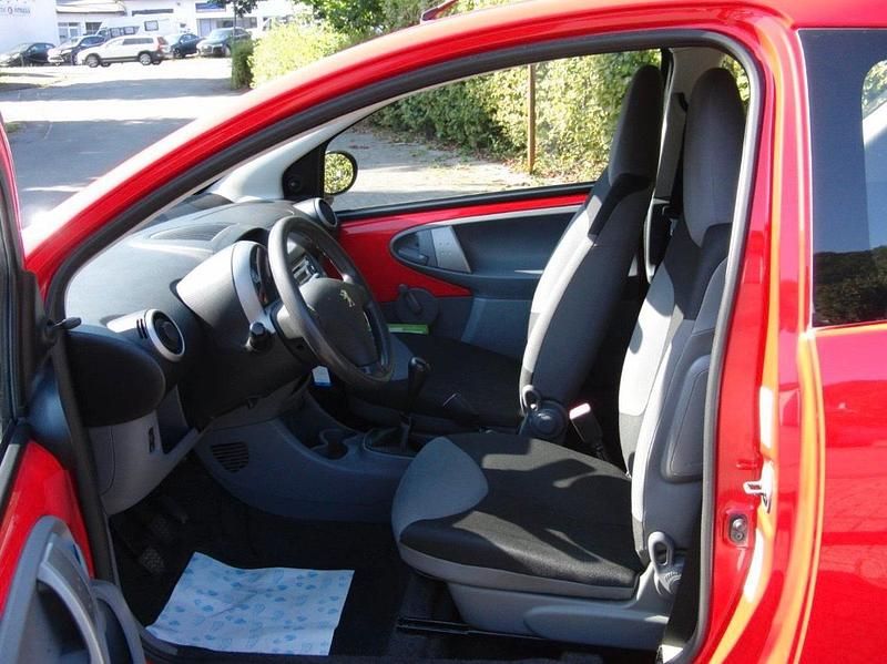 Gebraucht Peugeot 107 68 PS (50 kW) 2009 Rot Kleinwagen