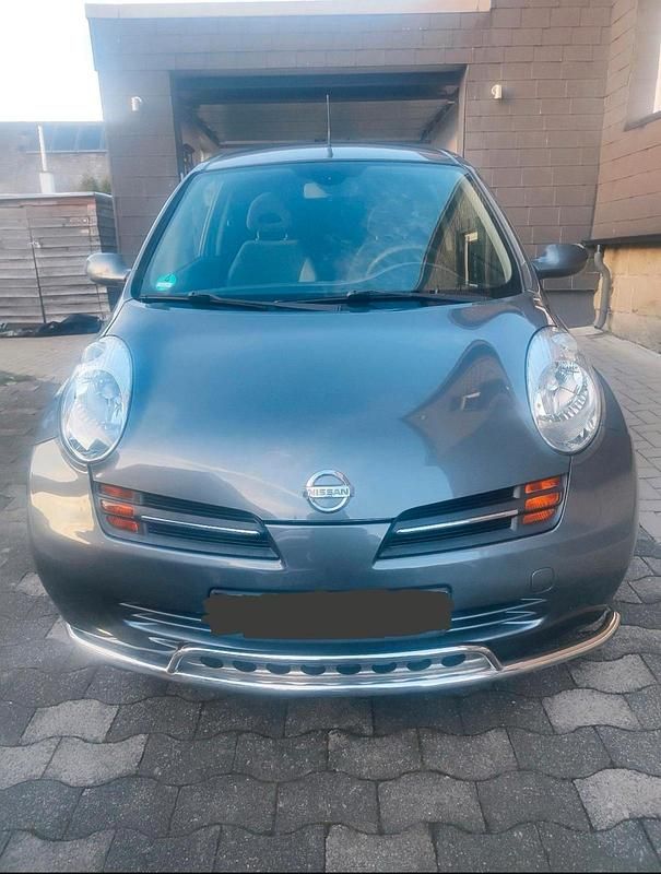 Grau Gebraucht 2005 Nissan Micra Coupé | 2.700 € - Bild 1/3