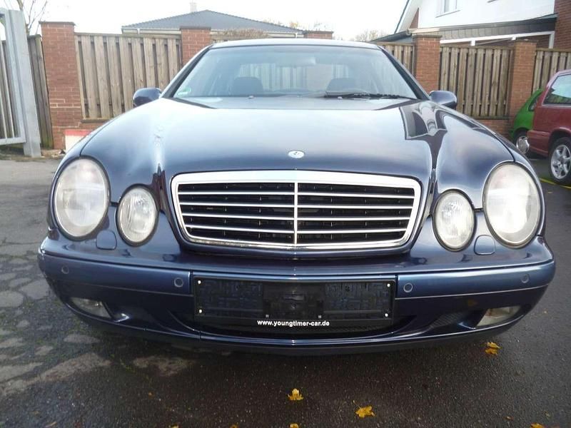 Blau Gebraucht 1998 Mercedes CLK230 Elegance Coupé | 2.990 € (Superpreis) - Bild 1/4