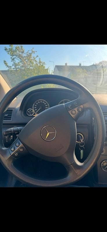 Gebraucht Mercedes A150 95 PS (69 kW) 2004 Blau Kleinwagen
