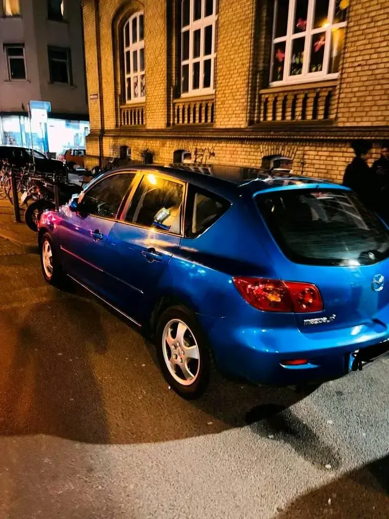 Używany Mazda 3 150 KM (110 kW) 2005 Niebieski Kombi
