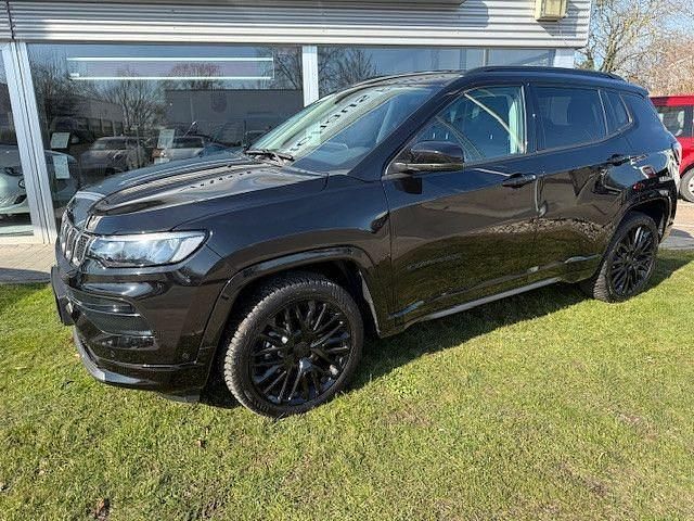 Gebraucht Jeep Compass 131 PS (96 kW) 2024 Schwarz SUV