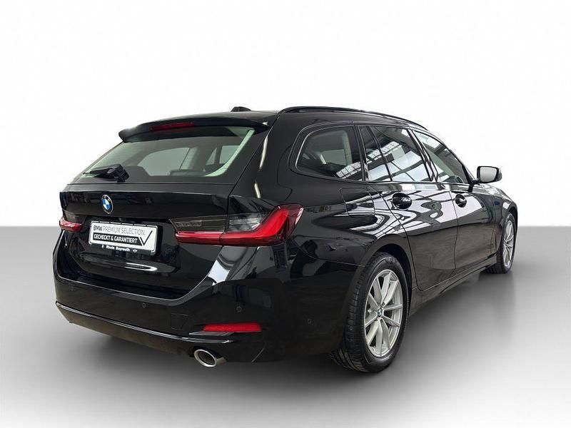 Gebraucht BMW 318 150 PS (110 kW) 2023 Schwarz uni Kombi