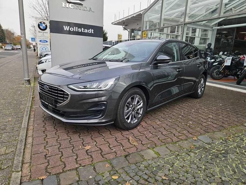 Magneticgrau Gebraucht 2023 Ford Focus Titanium S Limousine | 19.990 € (Guter Preis) - Bild 1/4
