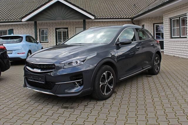 Grau Gebraucht 2020 Kia XCeed Vision SUV | 18.490 € (Guter Preis) - Bild 1/4