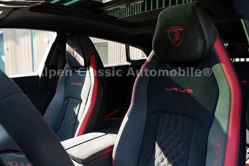 Second-hand Lamborghini Urus 666 CP (489 kW) 2023 Negru SUV