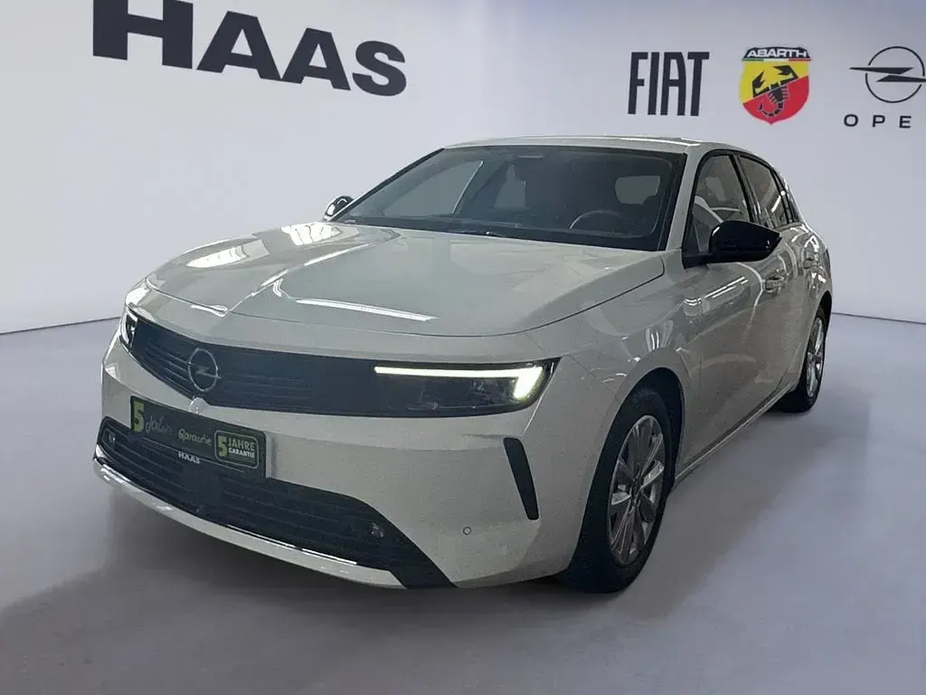 Gebraucht Opel Astra Edition 110 PS (80 kW) 2024 Weiß Kleinwagen
