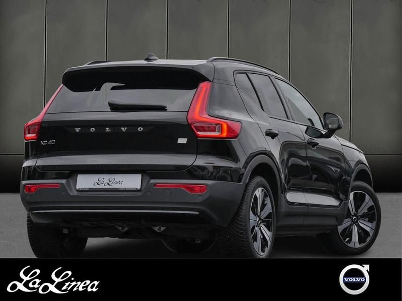 Gebraucht Volvo XC40 Core 300 kW (408 PS) 2022 Schwarz SUV