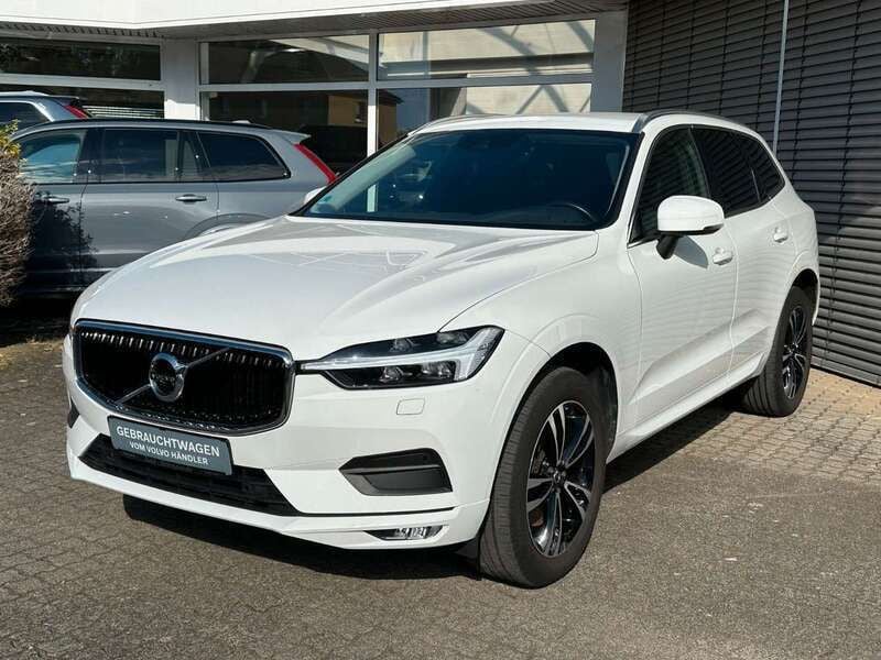 Gebraucht Volvo XC60 Momentum 197 PS (144 kW) 2021 Ice white, solid / solid SUV