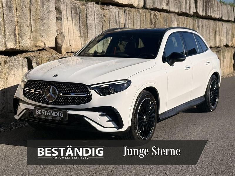 Unilack polarweiß Gebraucht 2024 Mercedes GLC450 AMG SUV | 75.990 € (Fairer Preis) - Bild 1/4