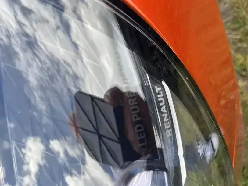Gebraucht Renault Clio V SE 65 PS (47 kW) 2022 Orange Limousine