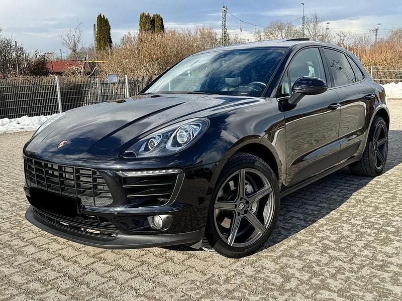 Schwarz Gebraucht 2018 Porsche Macan S SUV | 29.800 € (Superpreis) - Bild 1/4