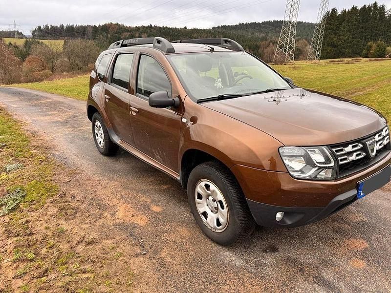 Gebraucht Dacia Duster Lauréate 125 PS (91 kW) 2015 Braun SUV