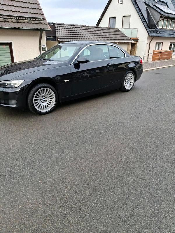 Gebraucht BMW 320 Cabriolet 170 PS (125 kW) 2007 Schwarz Cabrio