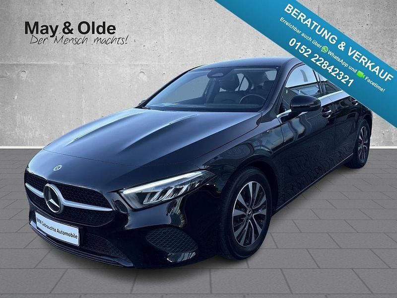 Schwarz Gebraucht 2023 Mercedes A180 Limousine | 23.888 € (Fairer Preis) - Bild 1/4