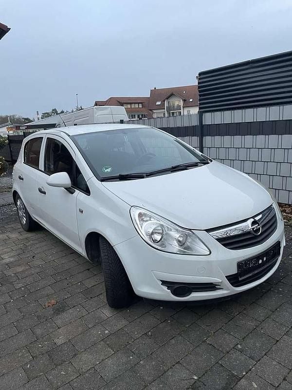 Weiß Gebraucht 2010 Opel Corsa Color Edition Limousine | 1.600 € - Bild 1/4