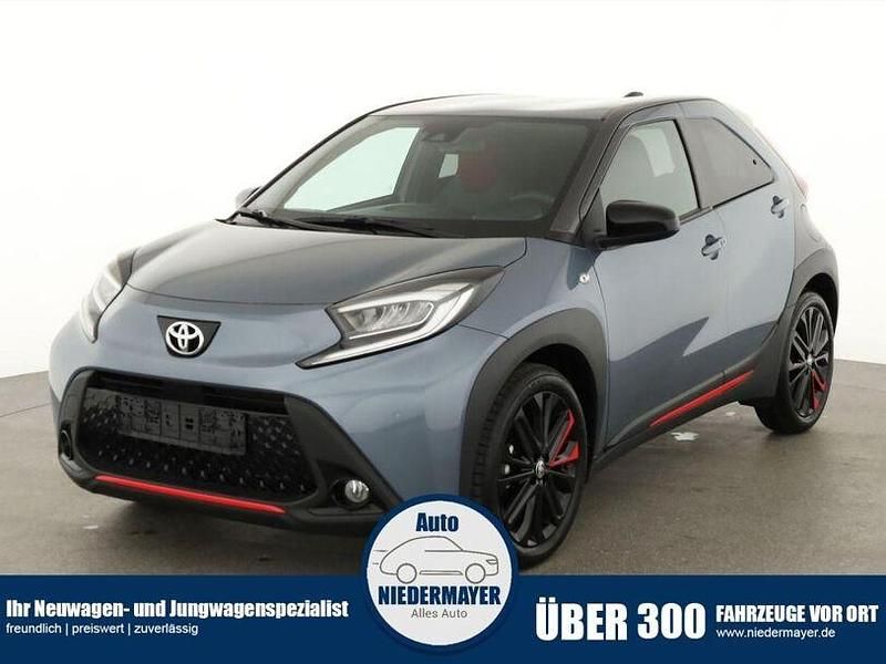 Gebraucht Toyota Aygo X 72 PS (52 kW) 2023 Grau SUV