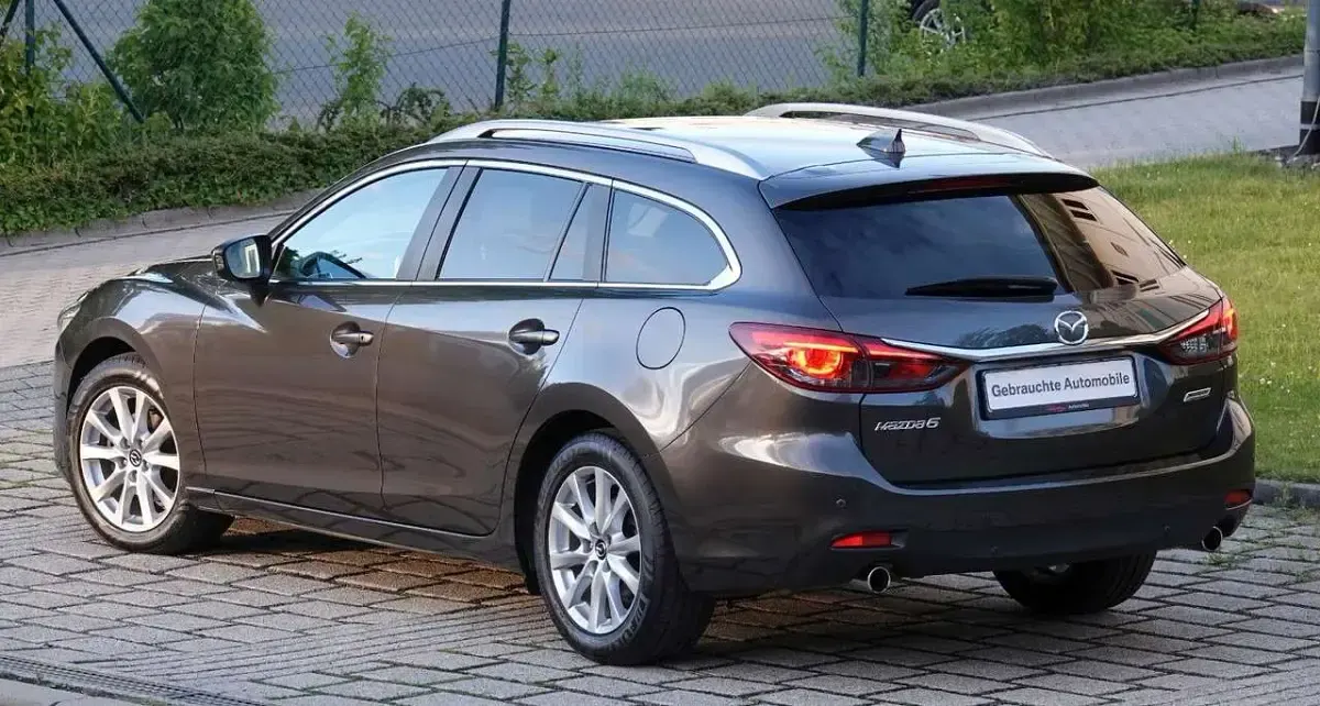 Gebraucht Mazda 6 Exclusive-Line 150 PS (110 kW) 2016 Titanium flash Kombi