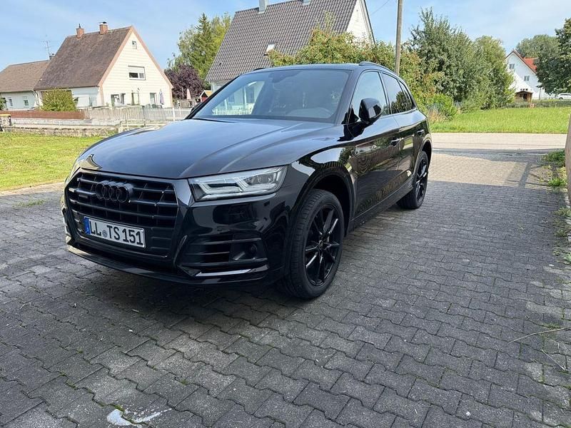 Schwarz Gebraucht 2018 Audi Q5 Sport SUV | 32.900 € (Teuer) - Bild 1/4