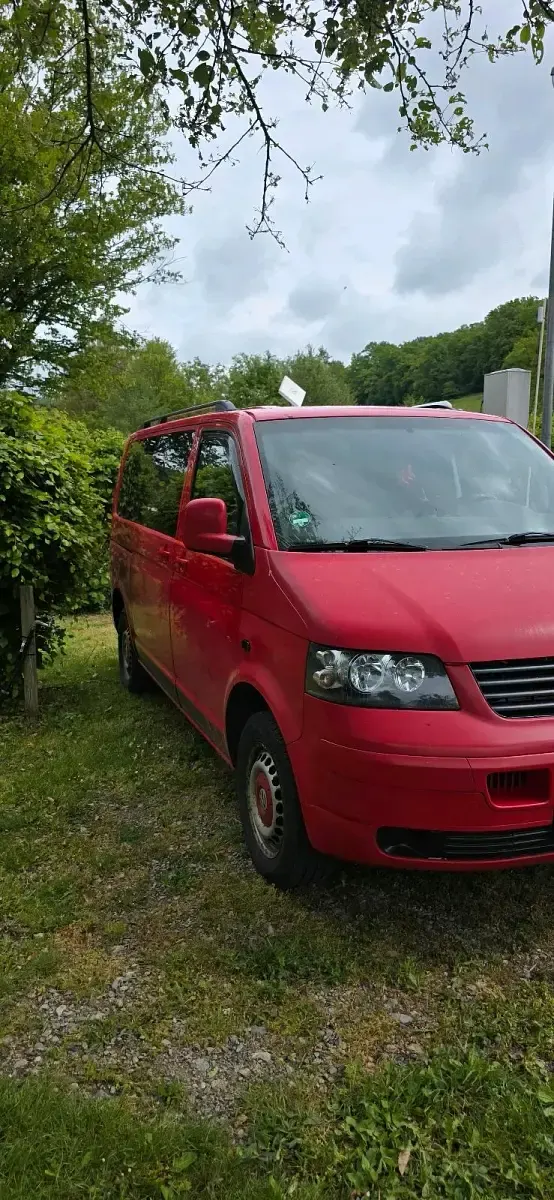 Gebraucht VW T5 131 PS (96 kW) 2009 Rot Van