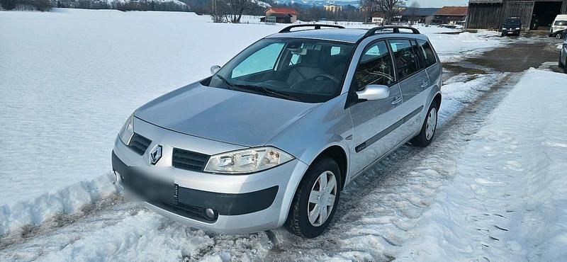 Silber Gebraucht 2005 Renault Mégane GrandTour Kombi | 1.150 € (Fairer Preis) - Bild 1/4