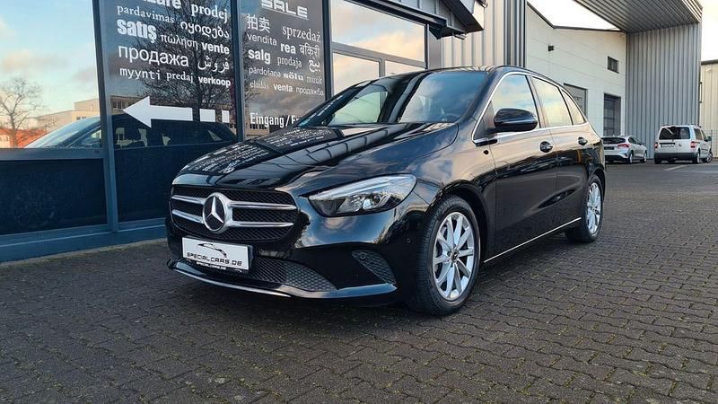 Gebraucht Mercedes 200 150 PS (110 kW) 2020 Schwarz Limousine