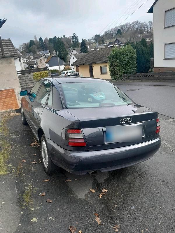 Gebraucht Audi A4 101 PS (74 kW) 1998 Schwarz Limousine
