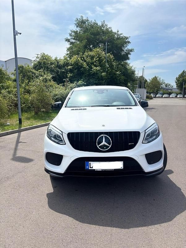 Weiß Gebraucht 2016 Mercedes GLE450 AMG SUV | 35.000 € (Etwas zu teuer) - Bild 1/4