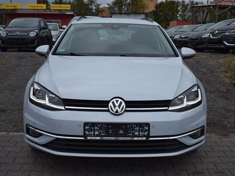 Gebraucht VW Golf VII Highline 150 PS (110 kW) 2018 Silber Kombi