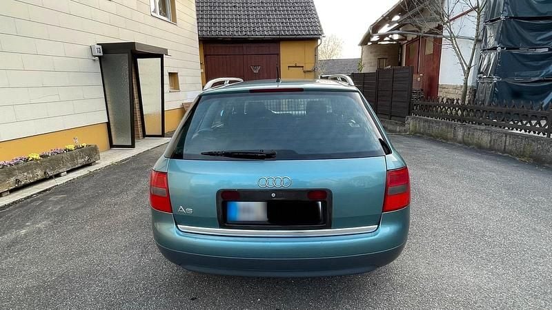 Gebraucht Audi A6 150 PS (110 kW) 1998 Andere farben Kombi