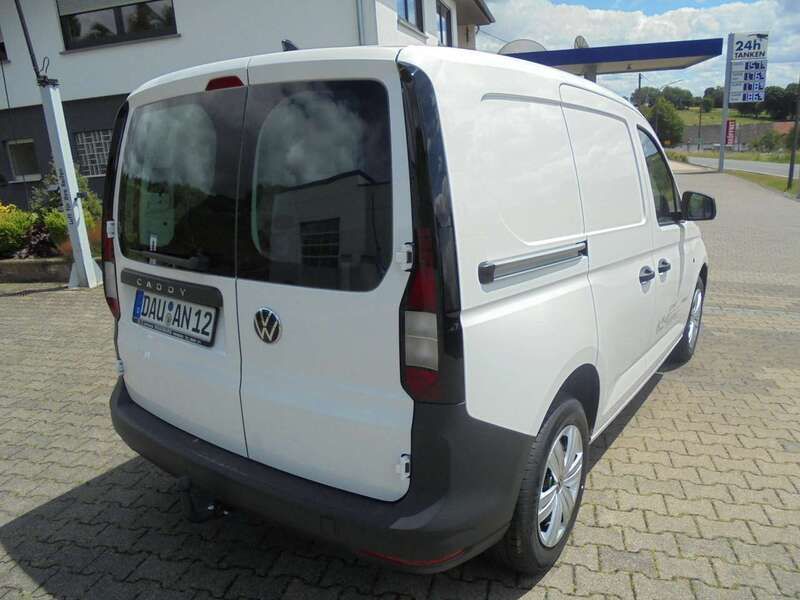 Gebraucht VW Caddy 122 PS (89 kW) 2024 Weiß Van / Kleinbus