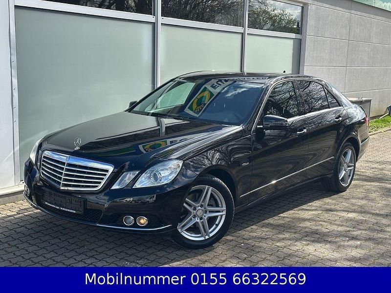 Gebraucht Mercedes E200 184 PS (135 kW) 2010 Schwarz Limousine