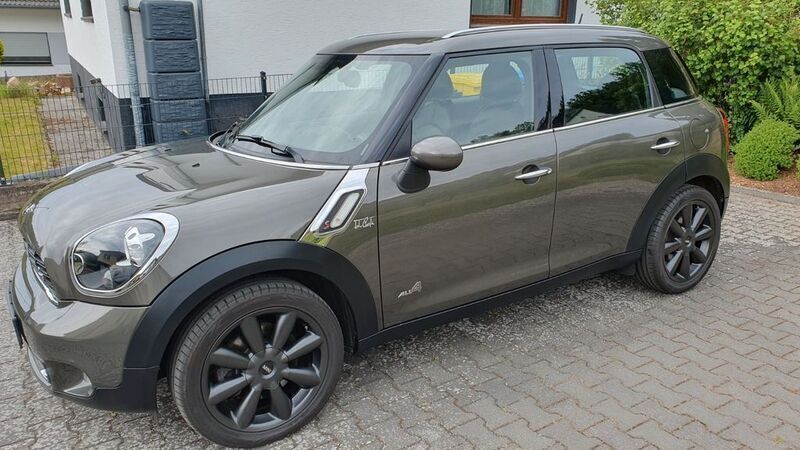 Grau Gebraucht 2012 Mini Cooper S Countryman SUV | 10.400 € (Fairer Preis) - Bild 1/4