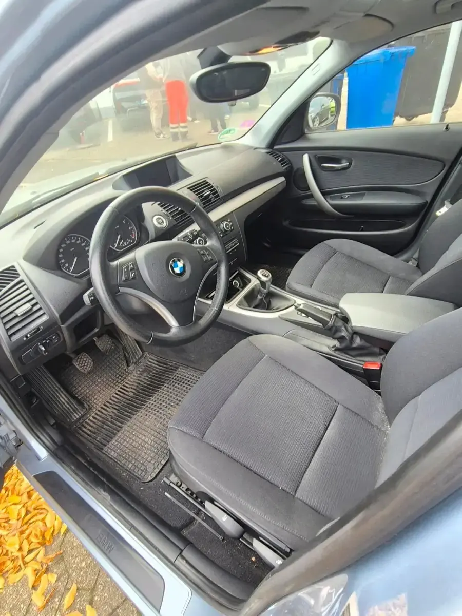 Gebraucht BMW 116 122 PS (89 kW) 2010 Blau Kleinwagen